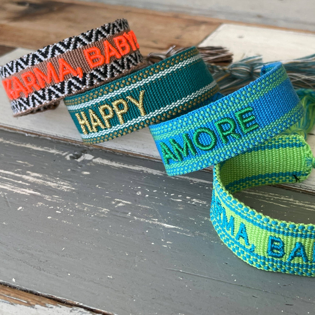 Statement Armband - HAPPY