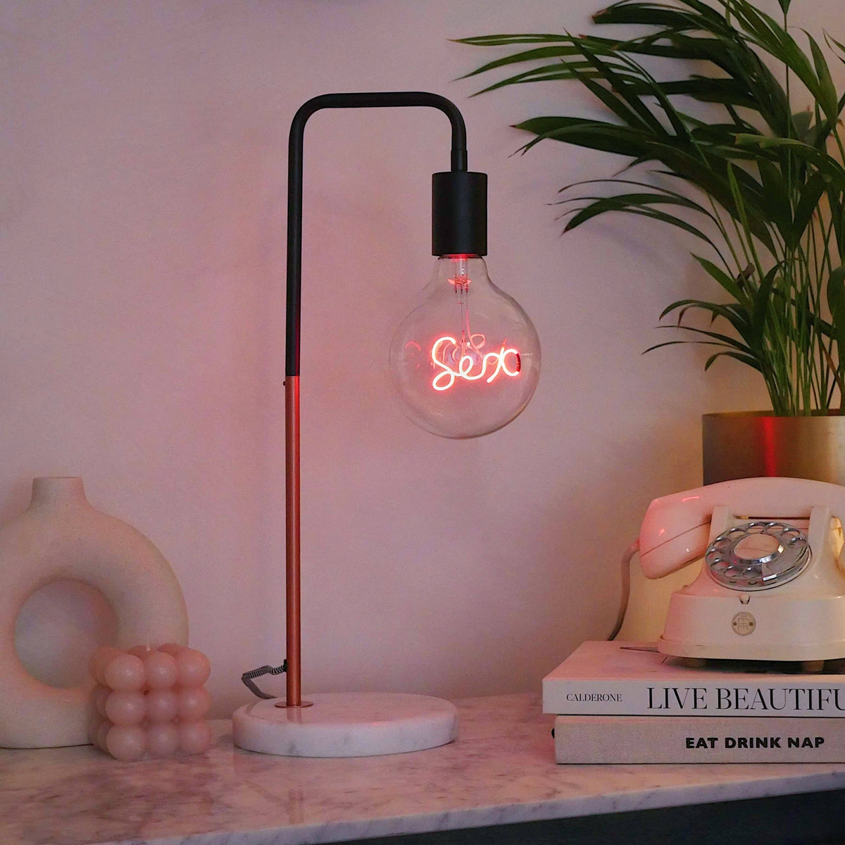 LED-Textglühlampen im Screw Up-Stil