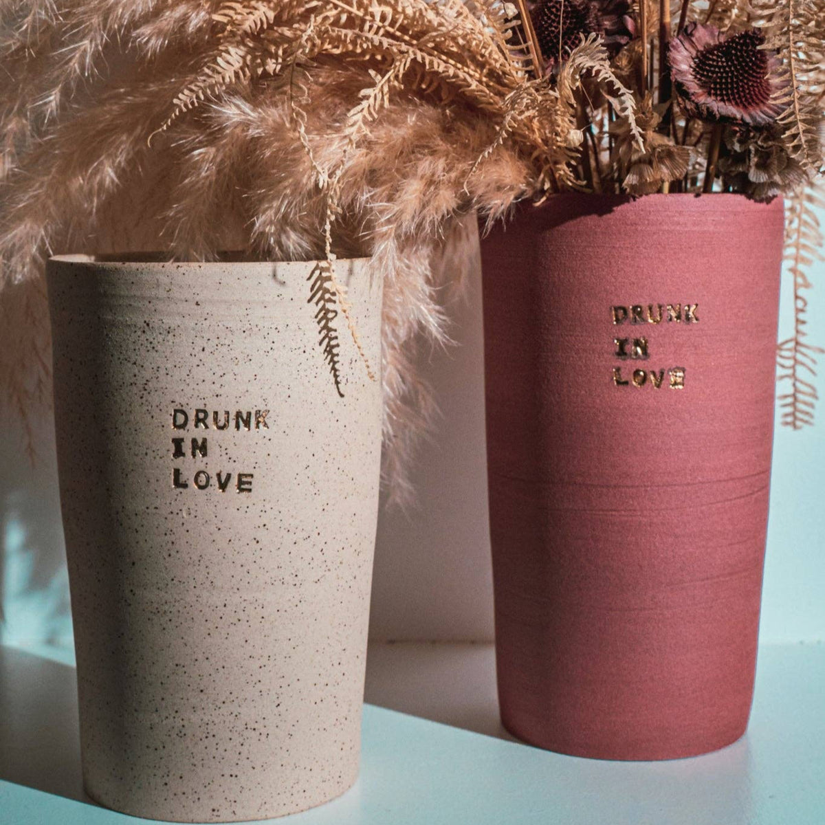 Vase DRUNK IN LOVE - WEISSER SANDSTEIN
