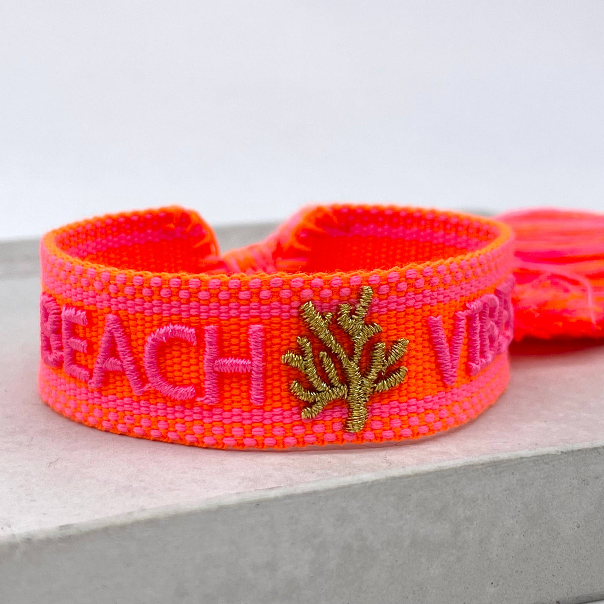 BEACH VIBES statement bracelet woven, embroidered