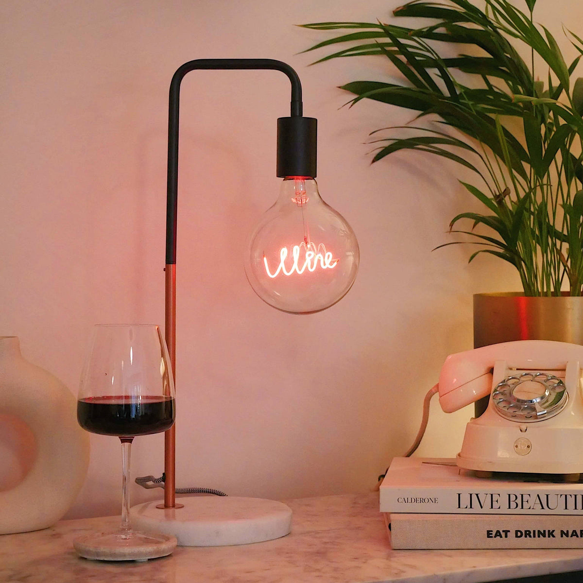 LED-Textglühlampen im Screw Up-Stil