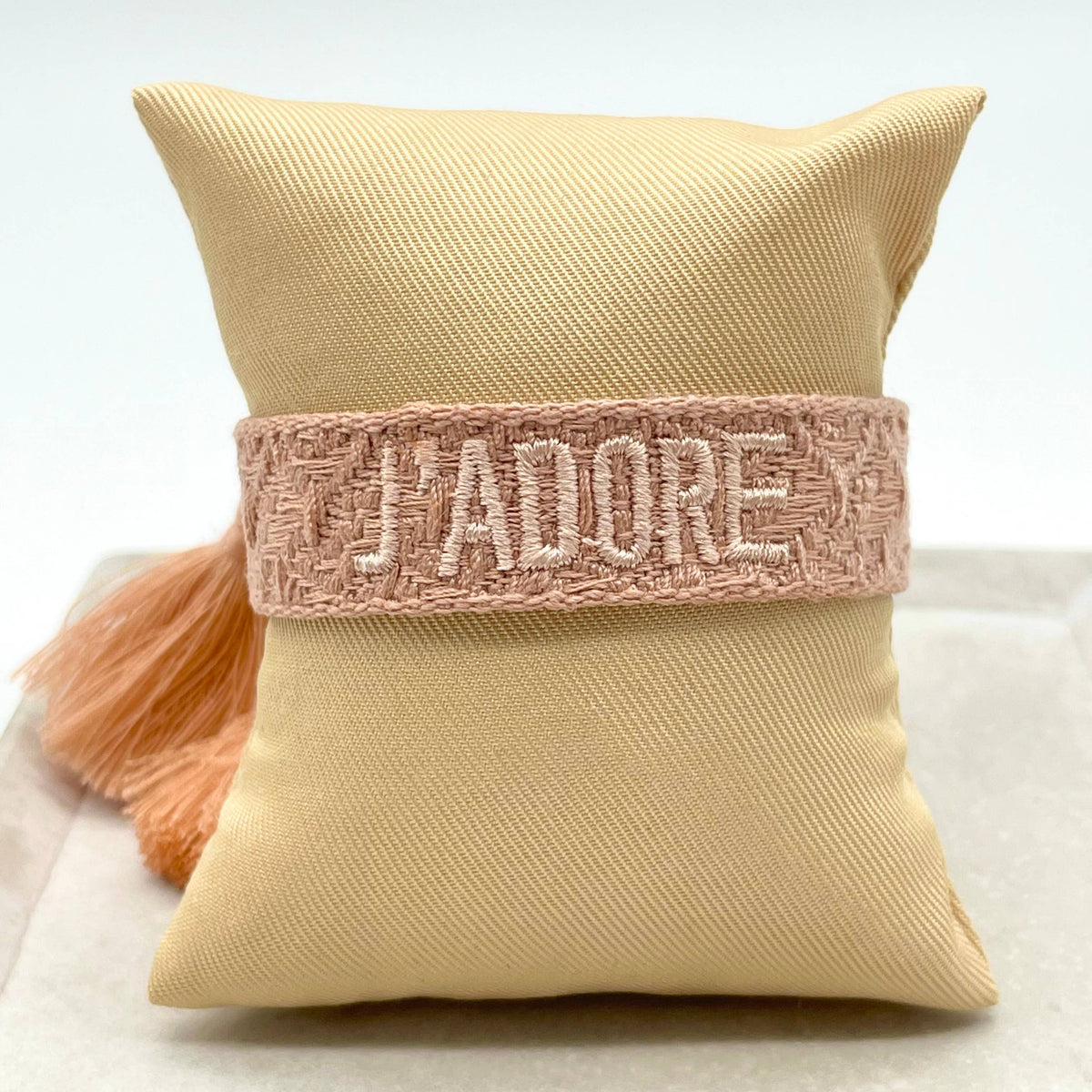 J&#39;ADORE Statement Armband gewebt, bestickt