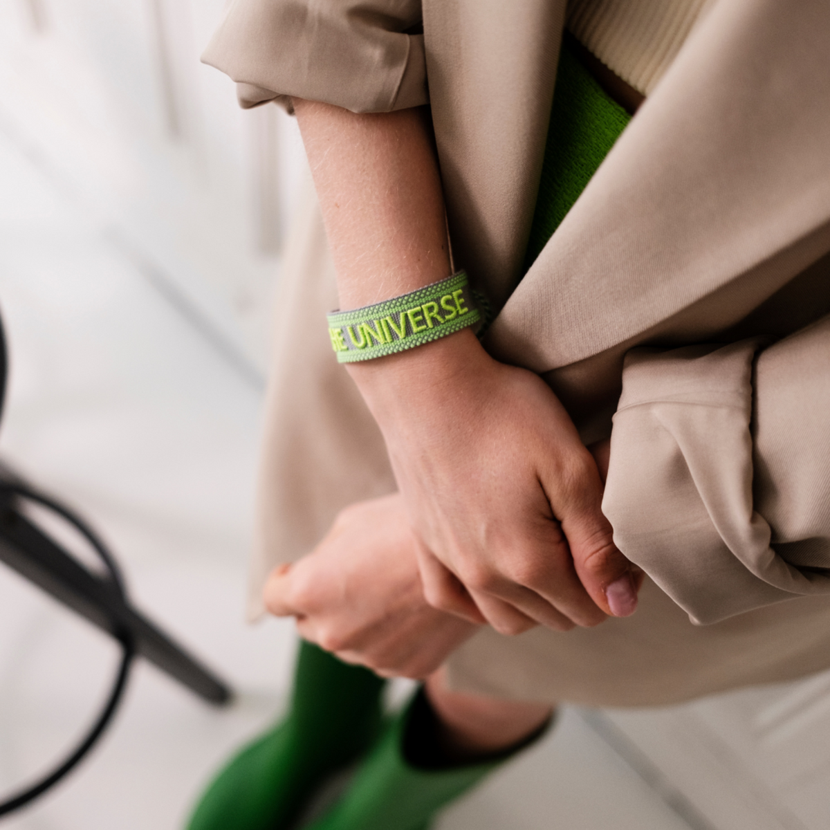 Trust the universe Statement Armband