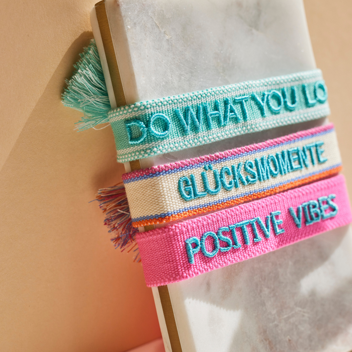 Positive Vibes Statement Armband