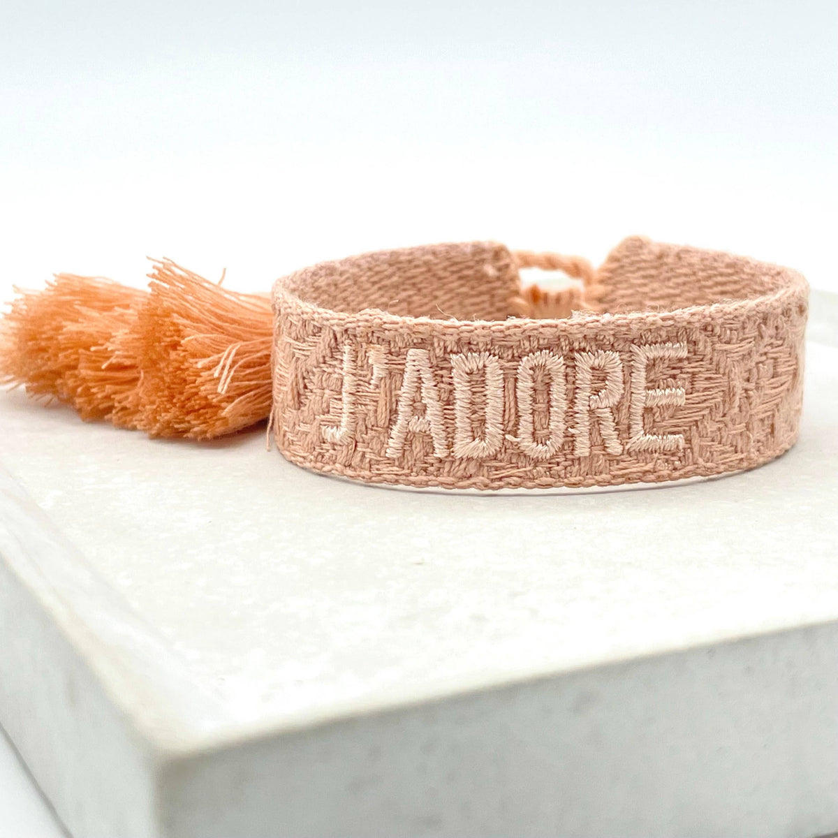 J&#39;ADORE Statement Armband gewebt, bestickt