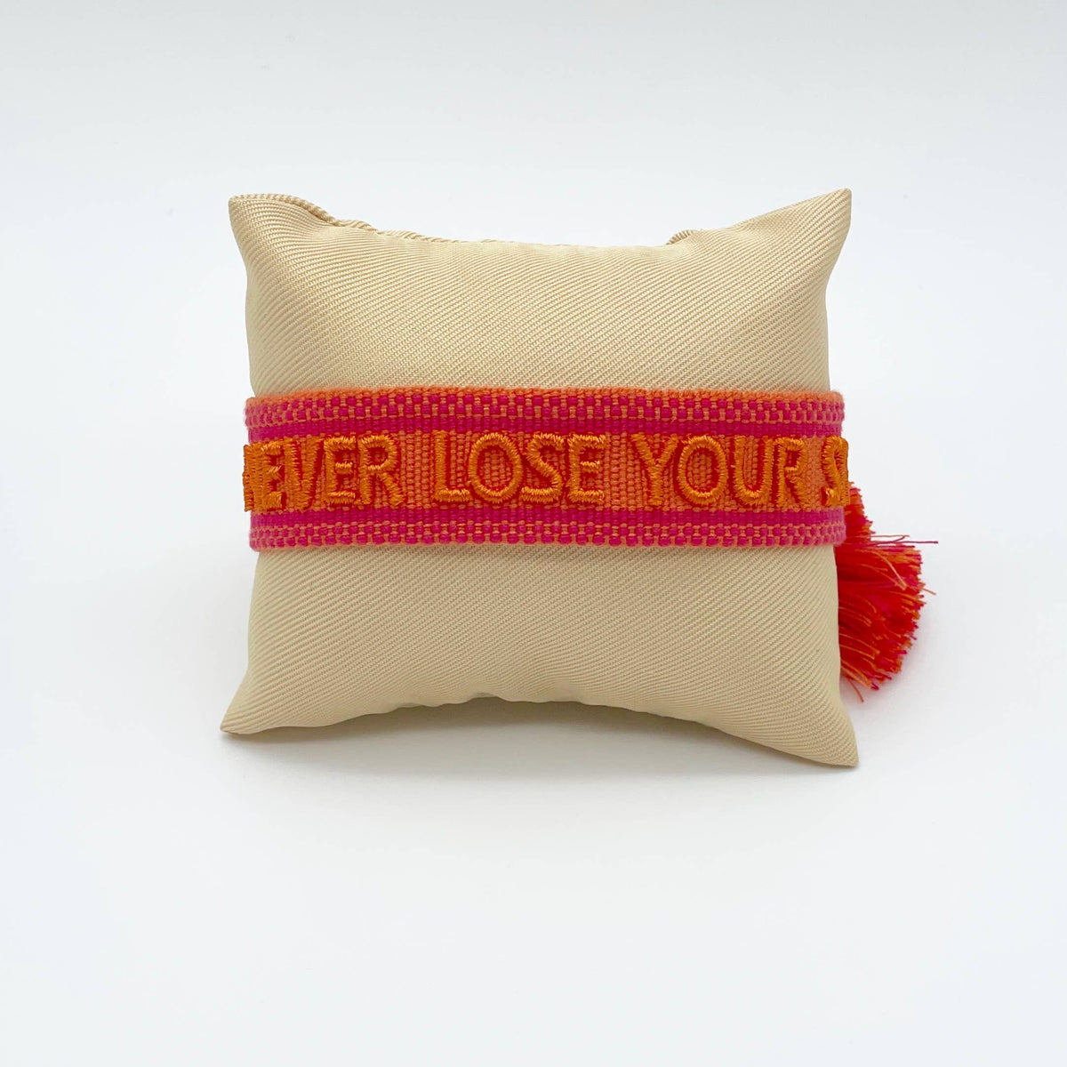 NEVER LOSE YOUR SPARKLE statement bracelet woven, embroidered