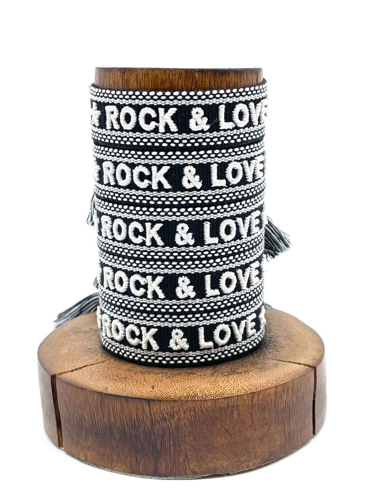★ ROCK & LOVE ★ Statement bracelet woven, embroidered