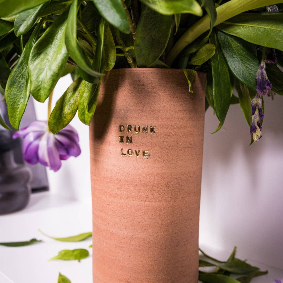 Vase DRUNK IN LOVE - TERRAKOTTA-ROTER SANDSTEIN